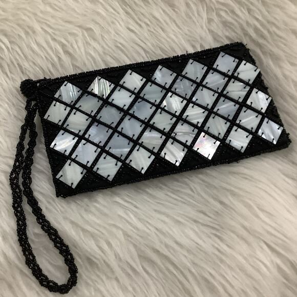 Mod by Design Mother of Pearl Checker Wristlet - Picture 5 of 8